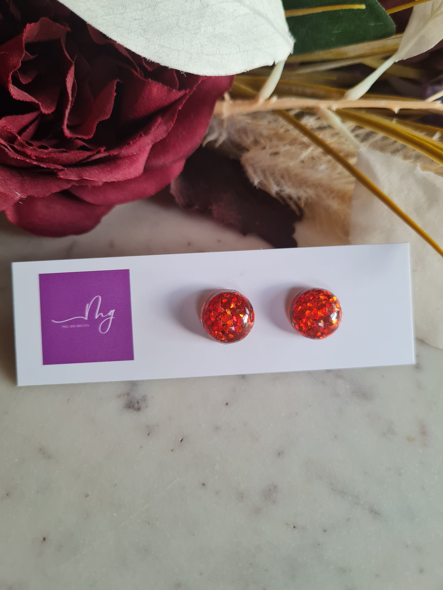 RED GLITTER STUD