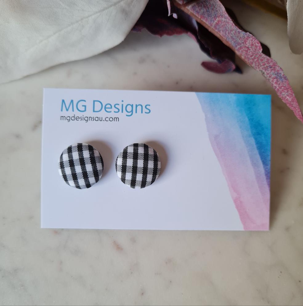 Maxi Gingham Studs