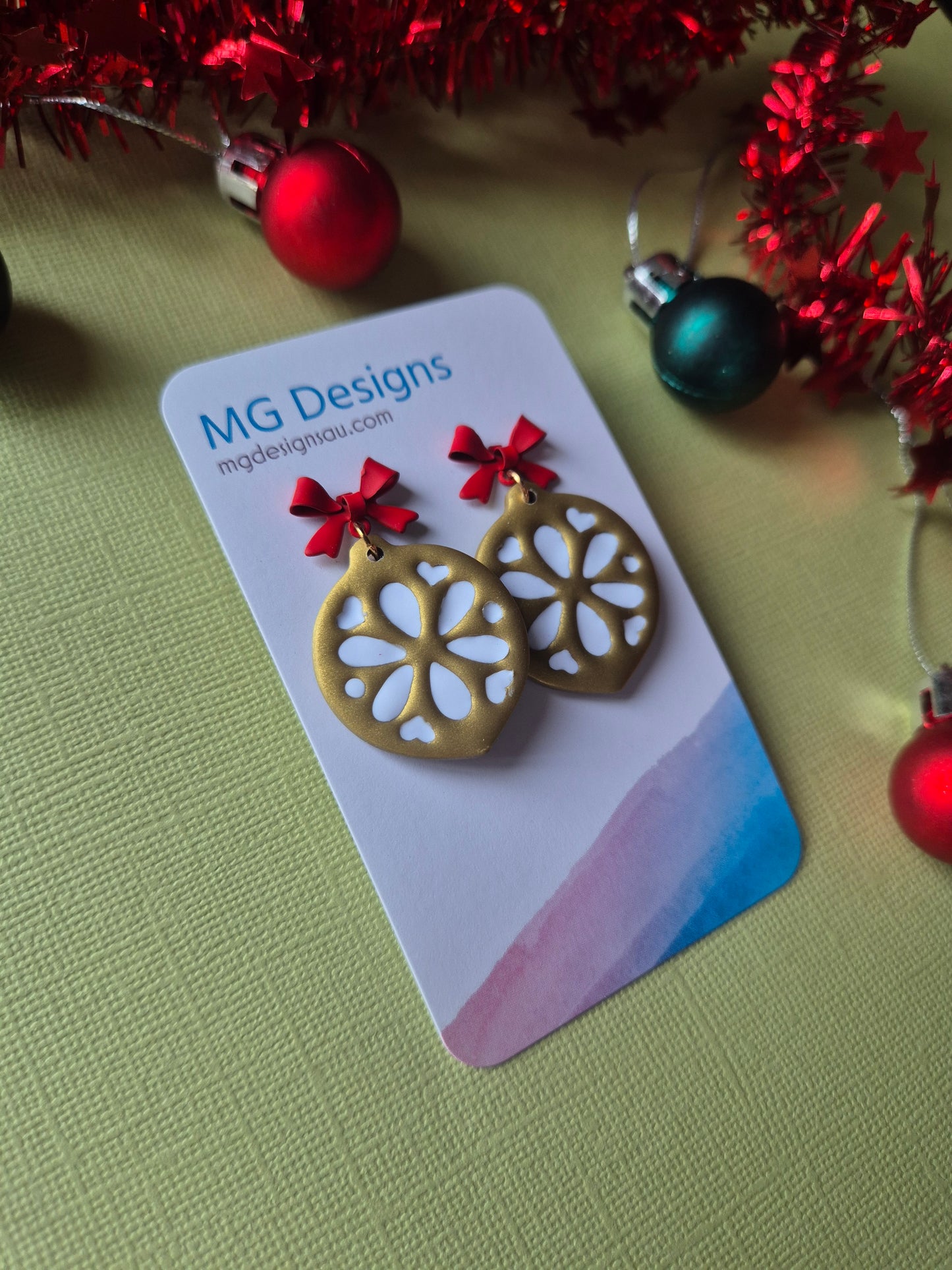 Gold Christmas Bauble