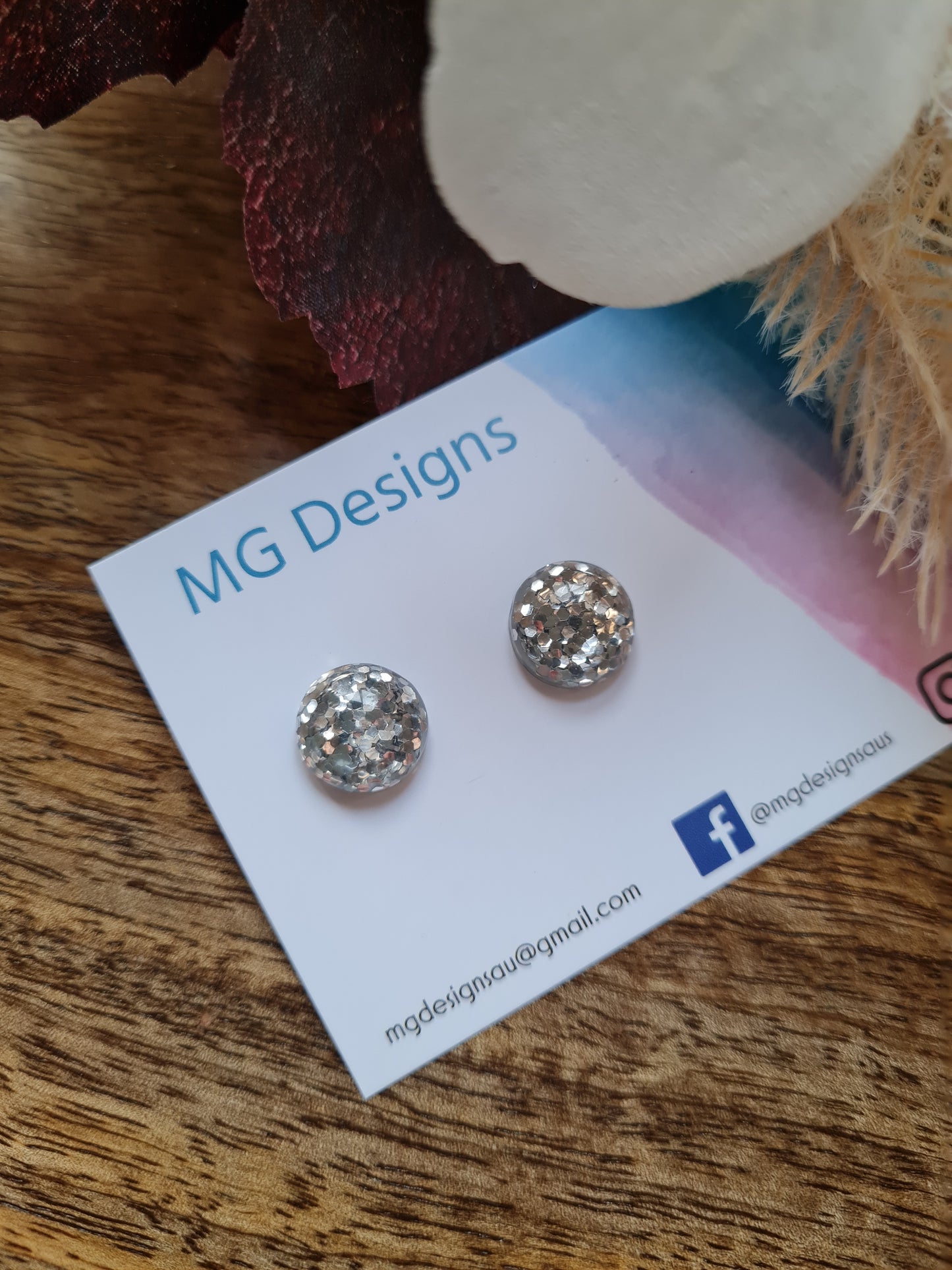 SILVER GLITZY GLITTER STUD